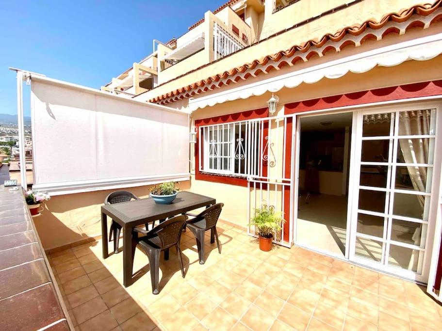 Confortable Y Centrico Los Cristianos  Exterior photo